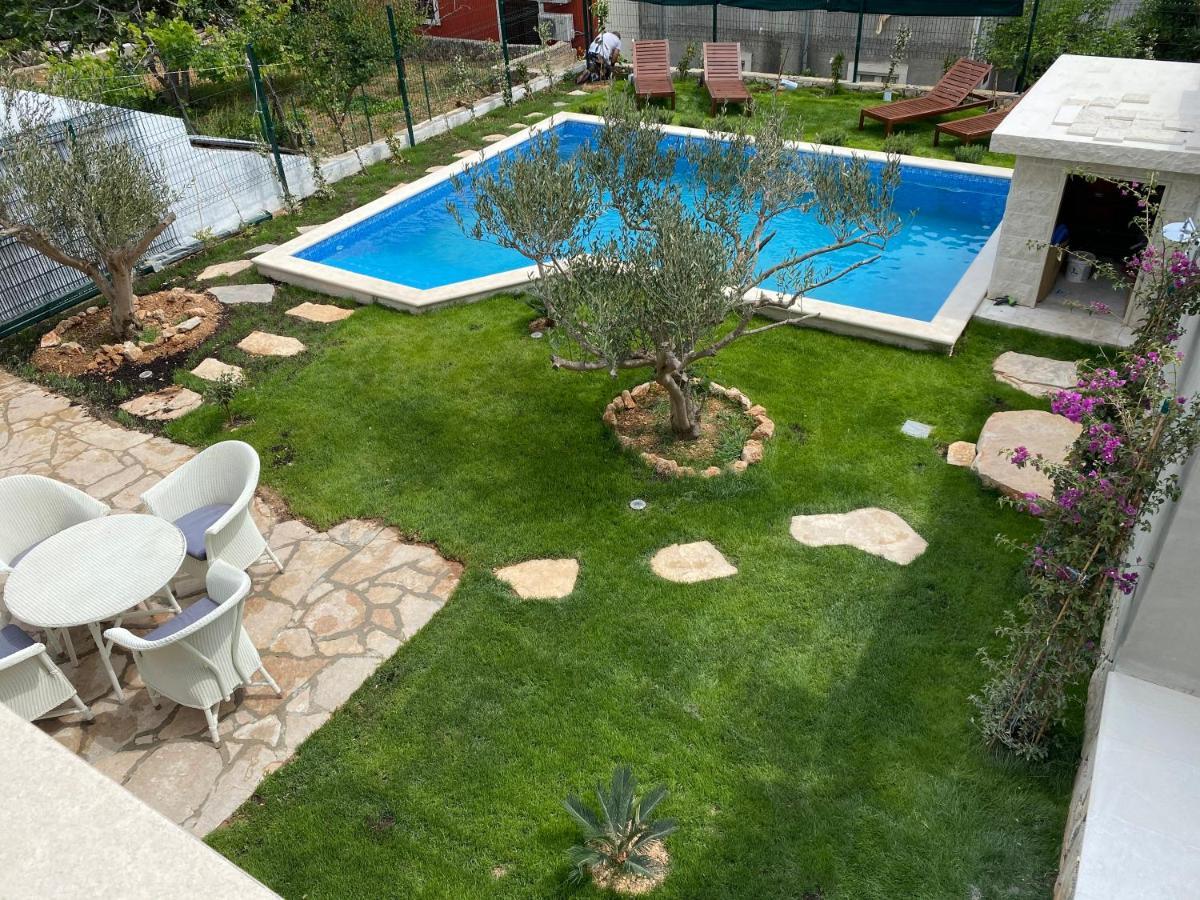 Villa Mediterra Garden&Pool Bol Esterno foto